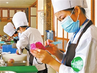 珠海市各大職業院校、技工院校積極貫徹“產業第一”決策部署 職業教育與產業需求實現“同頻共振”