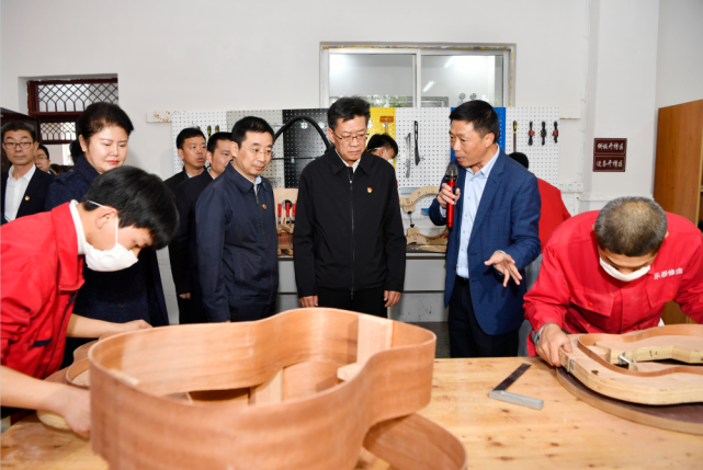 珠海市黨政代表團赴遵義考察，深化東西部協(xié)作共促職業(yè)教育發(fā)展